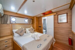 Comfortable and elegant guest cabin aboard Amazon Solo luxury gulet