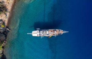 Spacious foredeck and sunbathing area on premium gulet Prenses Lila for rent