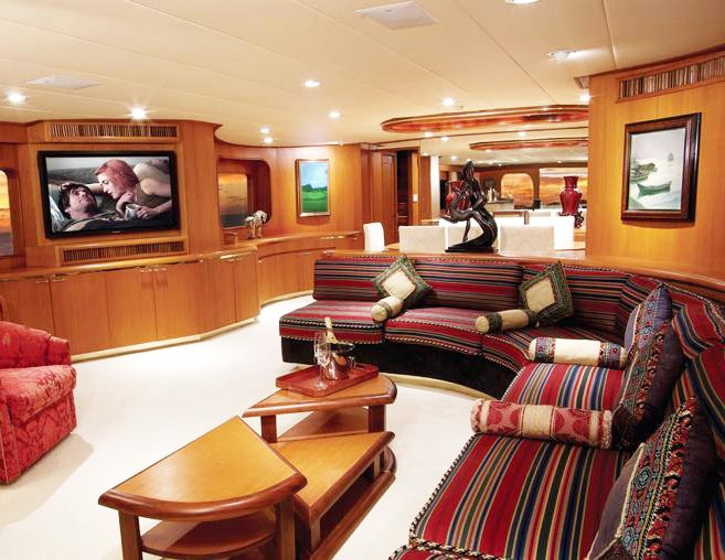 exclusive yacht charter