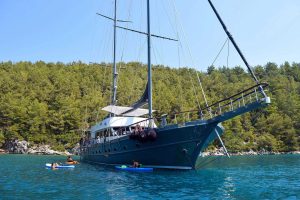 Virtuoso 36.6m luxury gulet cruising along the Bodrum coastline