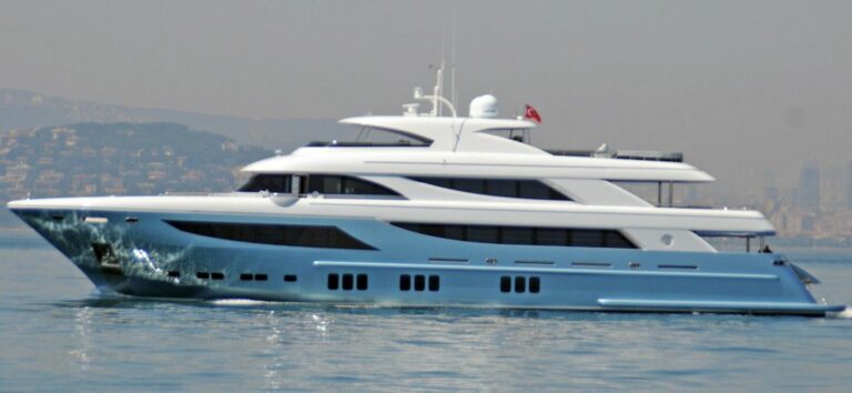 sale motor yacht