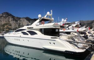Obsidian Luxury Motor Yacht Charter