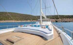 The Wall 40m luxury motor yacht cruising along the Bodrum coastline