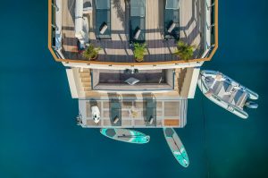 Neo Motor Yacht Luxury in Charter