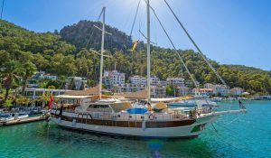 HAPPY HOURS LUXURY GULET CHARTER