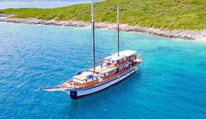 Aegeotissa 2 for charter