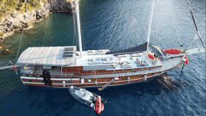 27-meter luxury gulet Aria cruising along the Turkish Riviera