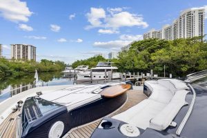 THE CABANA MOTOR YACHT – DETAILED LUXURY EXPERIENCE & FULL CHARTER GUIDE