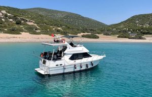 DEDA Motor Yacht Charter – Boutique Luxury Experience in Çeşme
