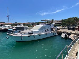 Exclusive 1 Luxury Motor Yacht Rental in Çeşme Dalyan