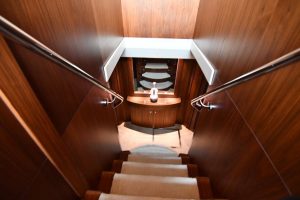 LUXURY SUNSEEKER 98 FT MOTOR YACHT – EXCEPTIONAL 30 METERS FOR SALE