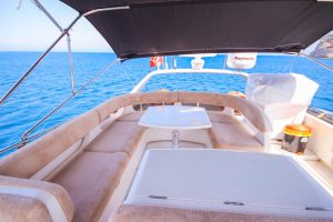 Luxury Motor Yacht Charter in Kemer: An Unforgettable Blue Voyage with DAHASH
