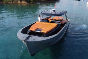 Göcek luxury motor yacht charter Bumblebee exterior view and modern hull design