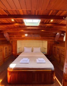 Nuhun Gulet 3-cabin luxury interior accommodation master bedroom