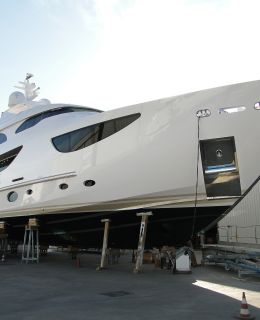 Motor yacht