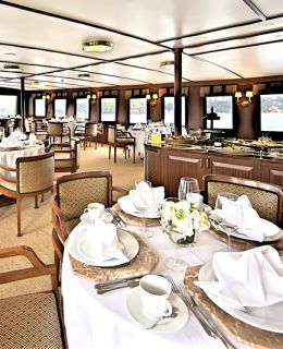 Halas_motoryacht (21)