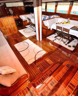 8 Cabins Charter Yacht (12)