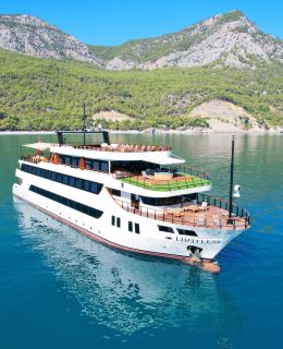 luxury-weekly-excursion-yacht-for-sale (2)