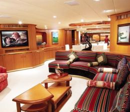 exclusive yacht charter