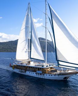 quuen atlantis (001)