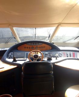 Azimut 62 motor yacht for sale  (10)