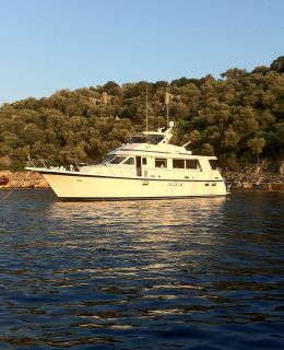 hatteras 65 euro show boat (1)