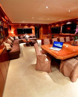 steel-hull-motoryacht-27