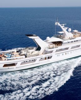 Yacht ESMERALDA presented by YPI