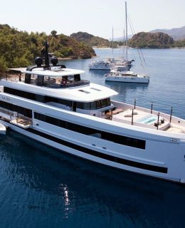 Aquarius Luxury Yacht