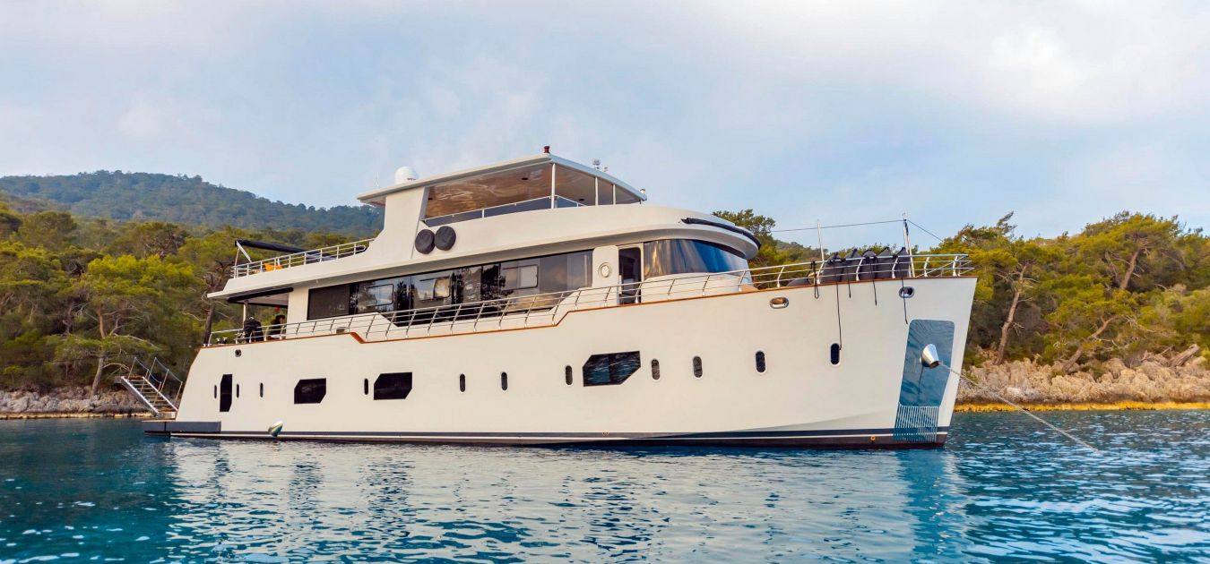 36M Unfinished Fishing Trawler - Luxury Yacht Charter in Turkey