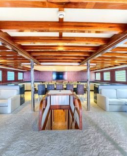 Passanger Yacht For Sale (10)