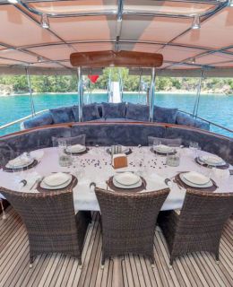 Six Cabins Mahogany Gulet (14)