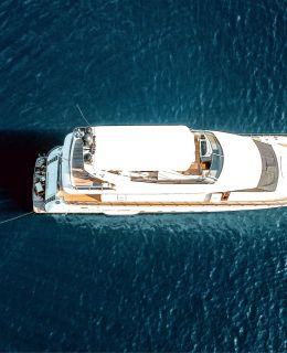 Leopard Motor Yacht (02)