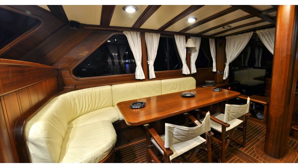 4-cabins custom gulet master