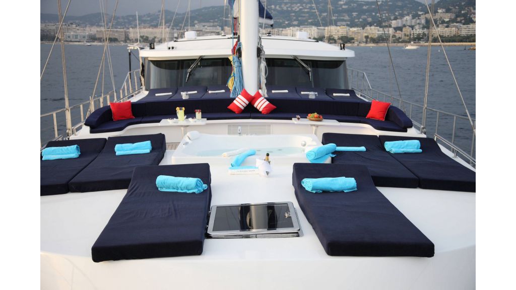 Perla Del Mare Luxury Yacht master