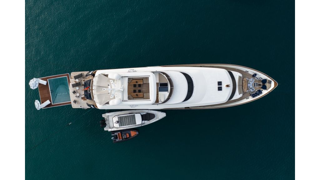 Go-motor-yacht-for-charter (12)