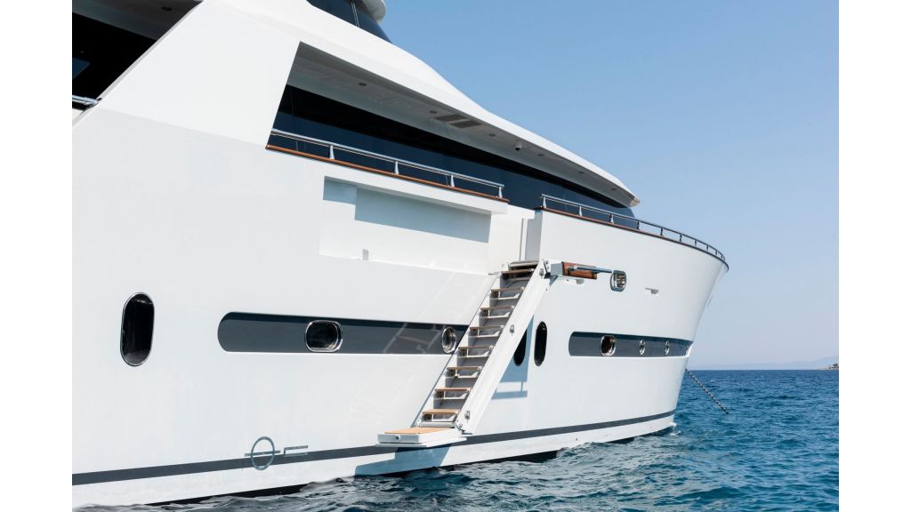 Motor Yacht GO (005)