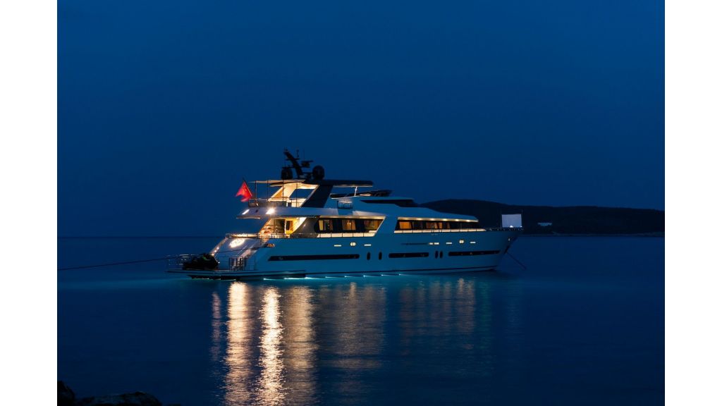 Motor Yacht GO (007)