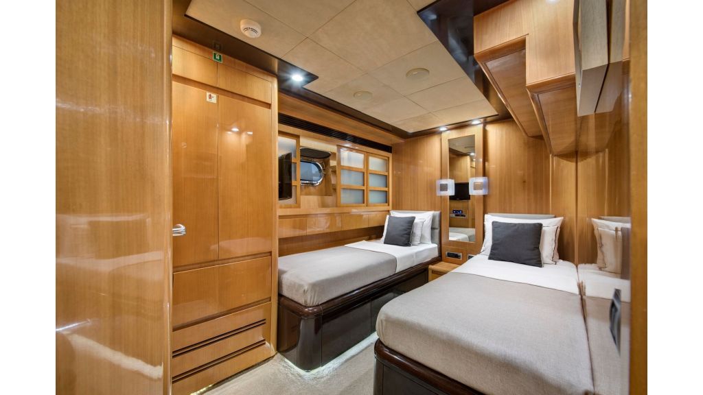 Motor Yacht GO (039)