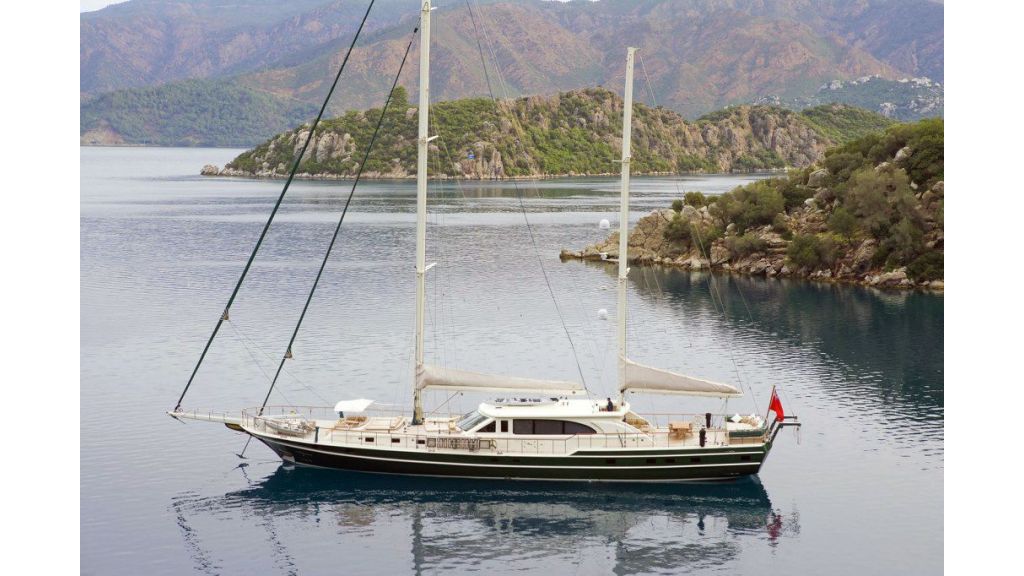 Sailing-Nour-Transom yacht (19)