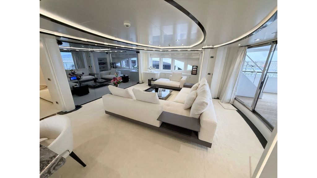 Vertigo Super Yacht (017)