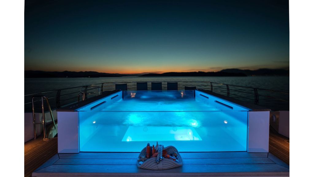 Vertigo Super Yacht (021)