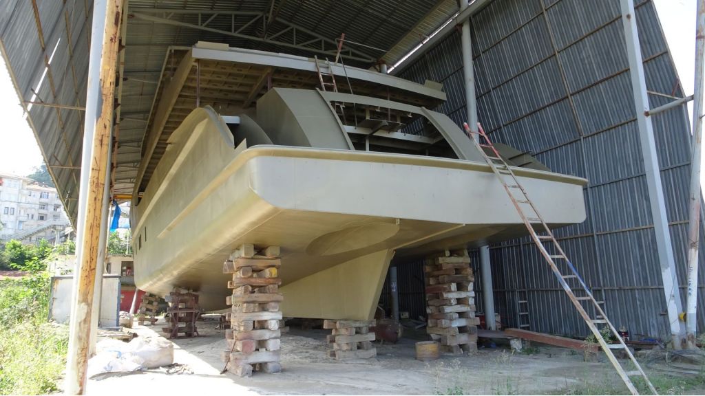 steel-hull-motor-yacht-for-sale (2)