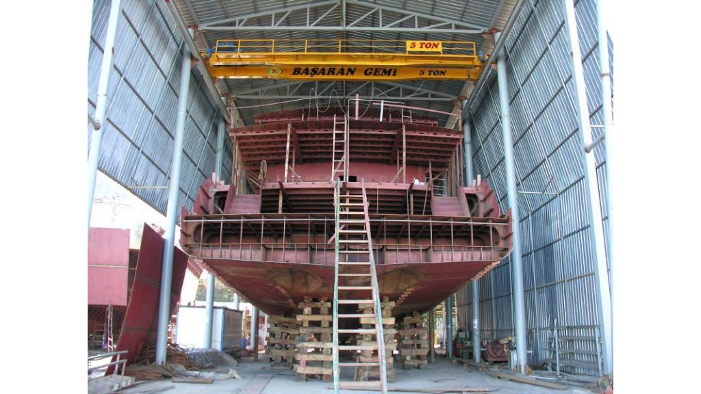 steel-hull-motor-yacht-for-sale (22)