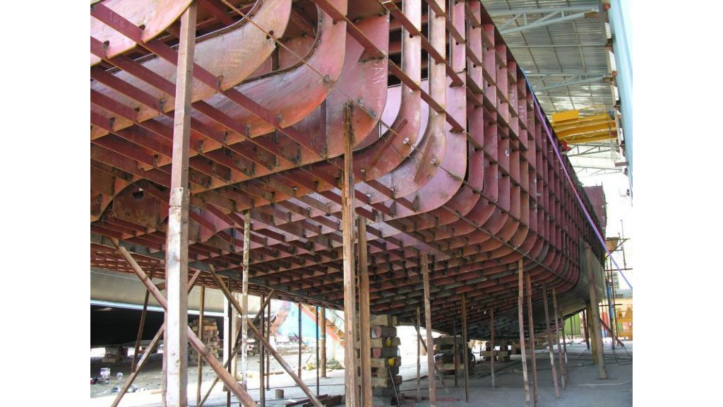 steel-hull-motor-yacht-for-sale (28)