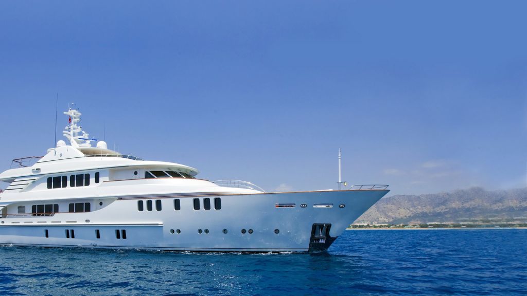 Composite luxury motor yacht master