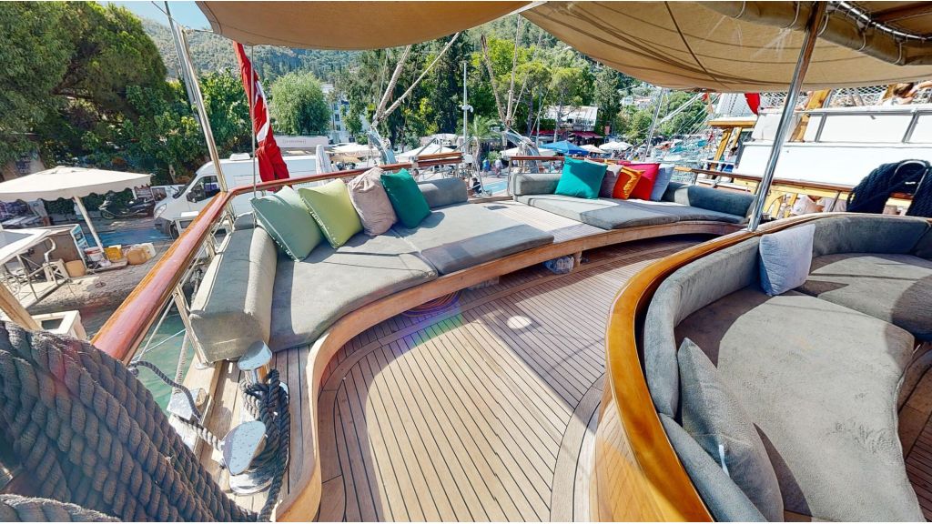 gulet dear lila (702)