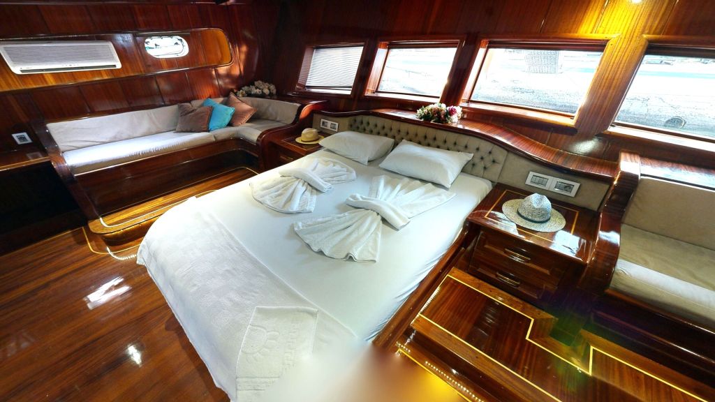 gulet dear lila (727)