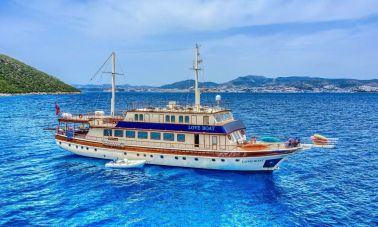 Love Boat, Love Boat