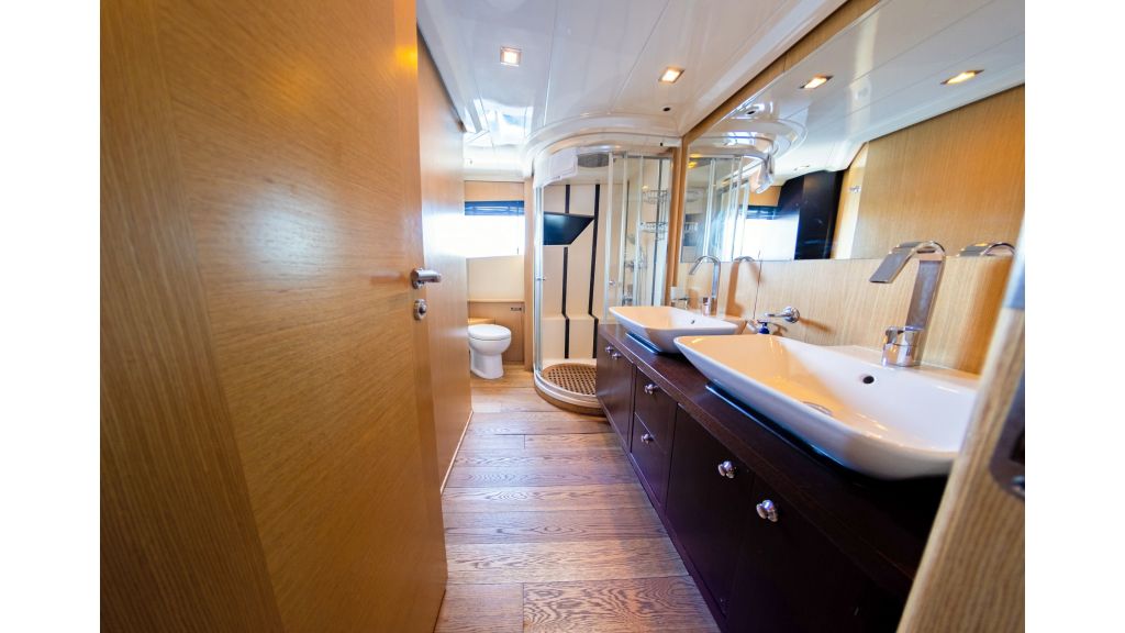 Smyrna Luxury Motor Yacht (13)